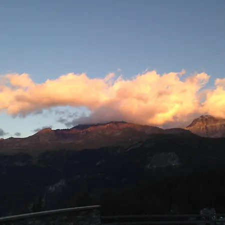 Les Petits Melezes Bed & Breakfast